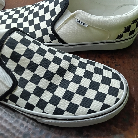 Vans Men's Sz. 10 Classic Slip-On Checkerboard Shoe - Picture 14 of 16